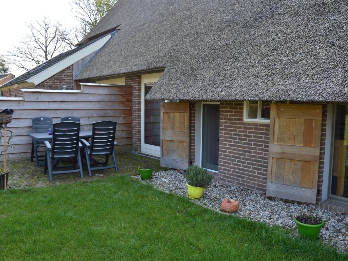 Staying In A Thatched Barn With Box Bed Beautiful View Region Achterhoek Geesteren  Kültér fotó